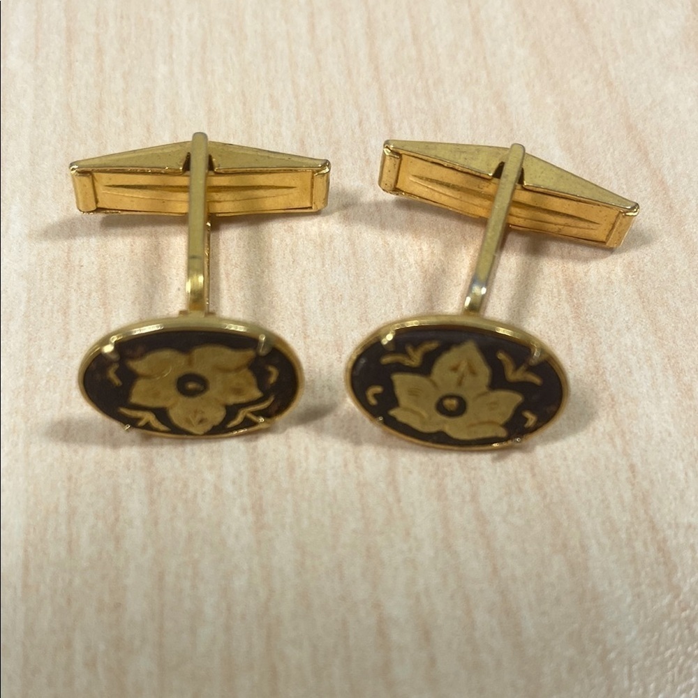 Vintage Elegant Gold tone and Black Cufflinks